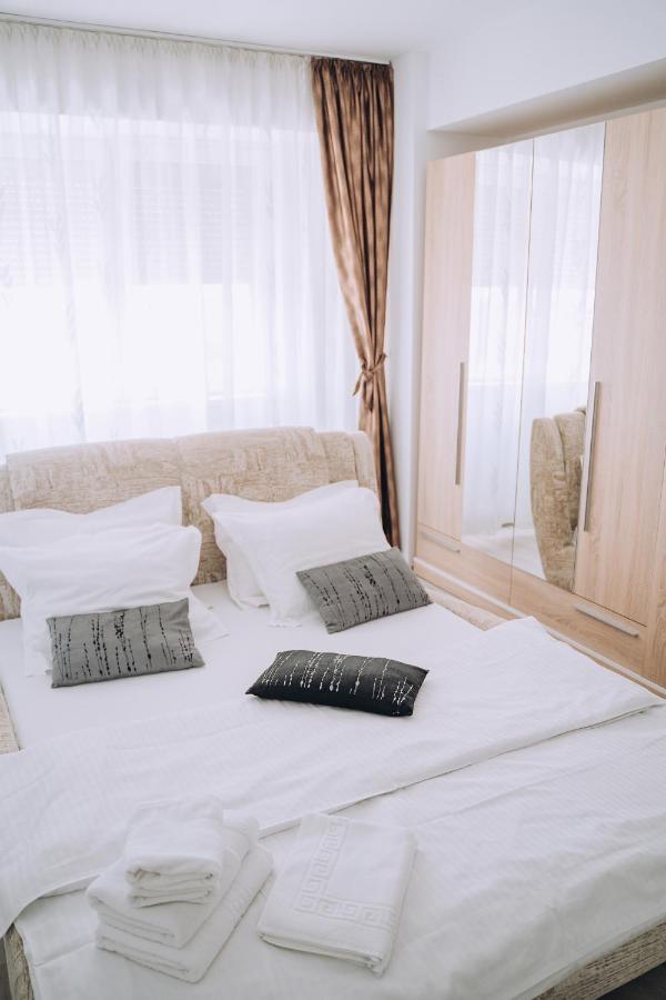 Class Deluxe Apartments オラデア エクステリア 写真