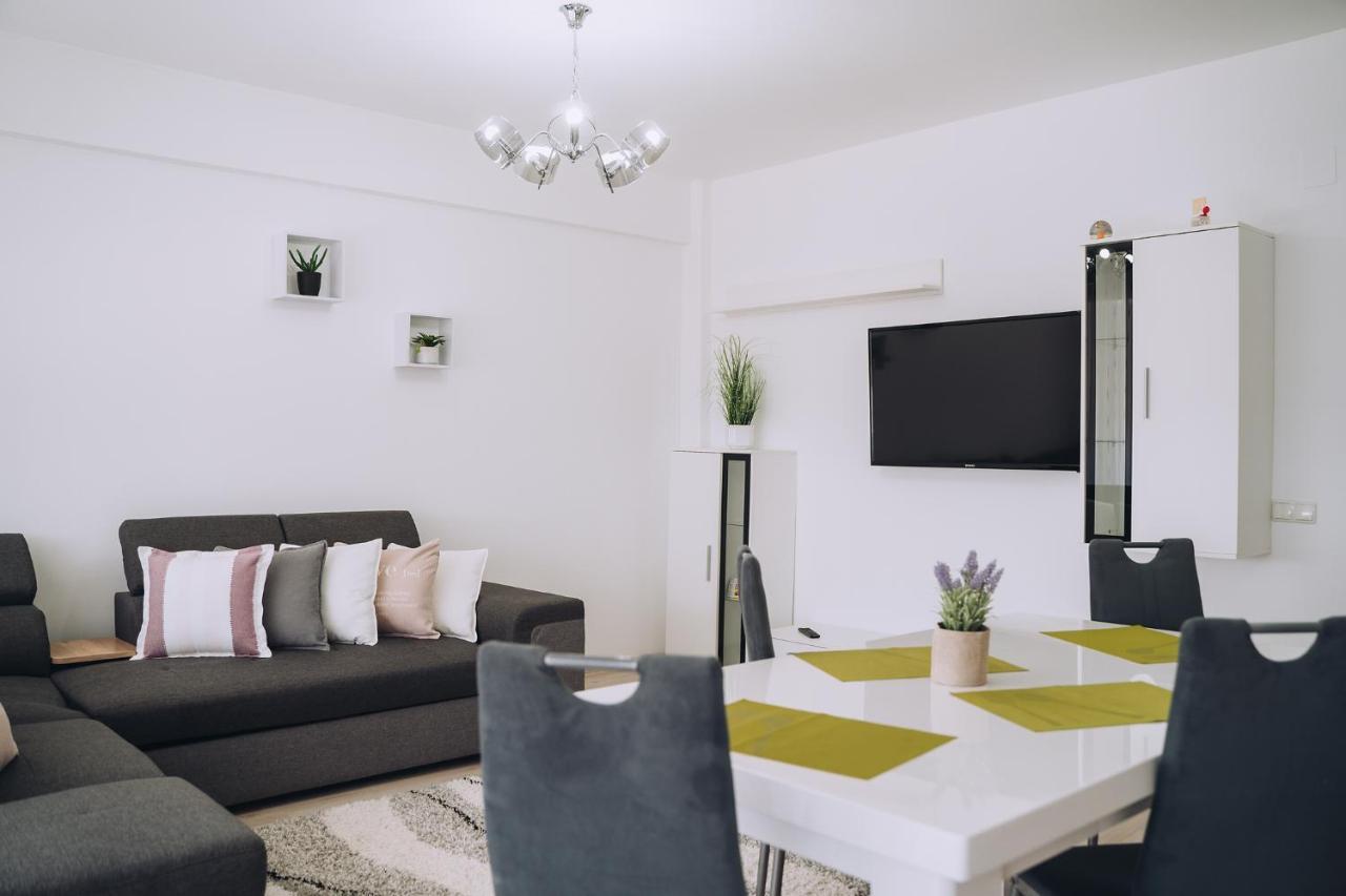Class Deluxe Apartments オラデア エクステリア 写真