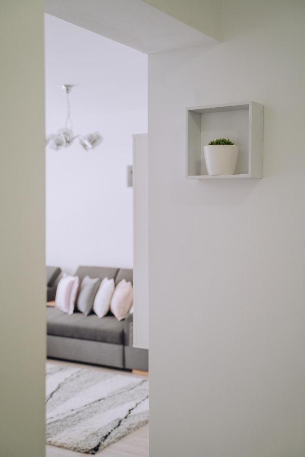 Class Deluxe Apartments オラデア エクステリア 写真