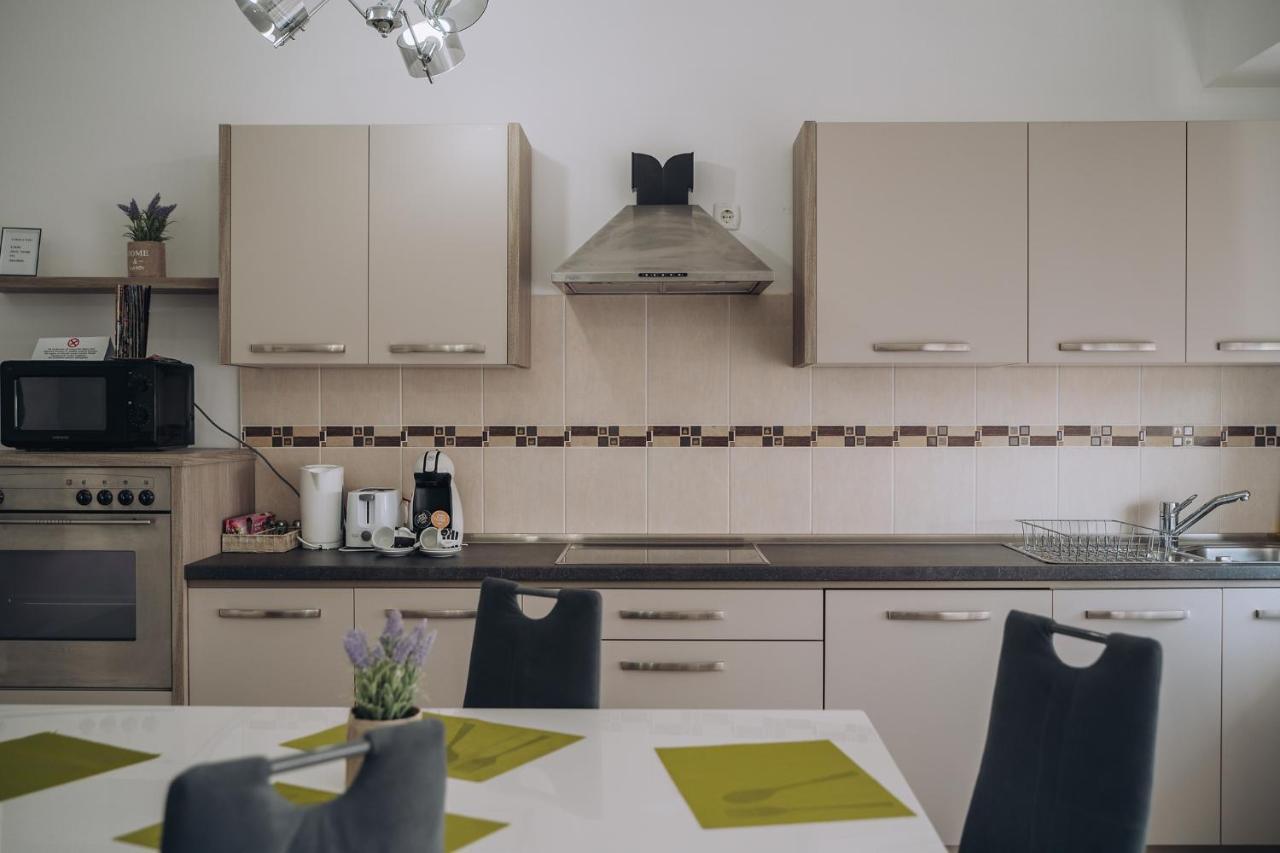 Class Deluxe Apartments オラデア エクステリア 写真