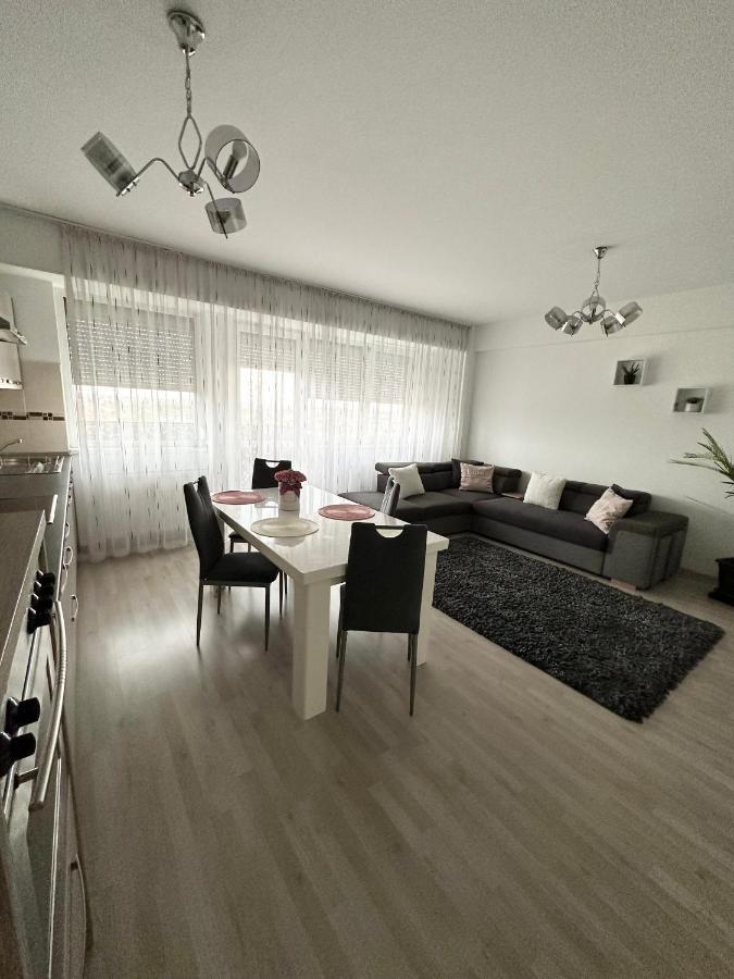 Class Deluxe Apartments オラデア エクステリア 写真