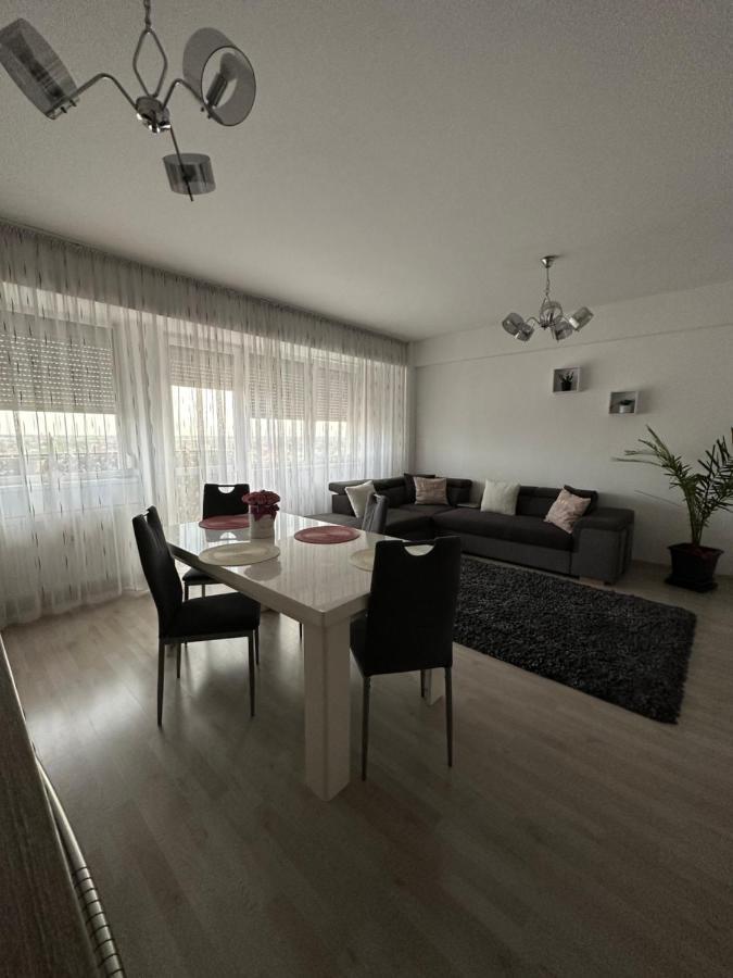 Class Deluxe Apartments オラデア エクステリア 写真
